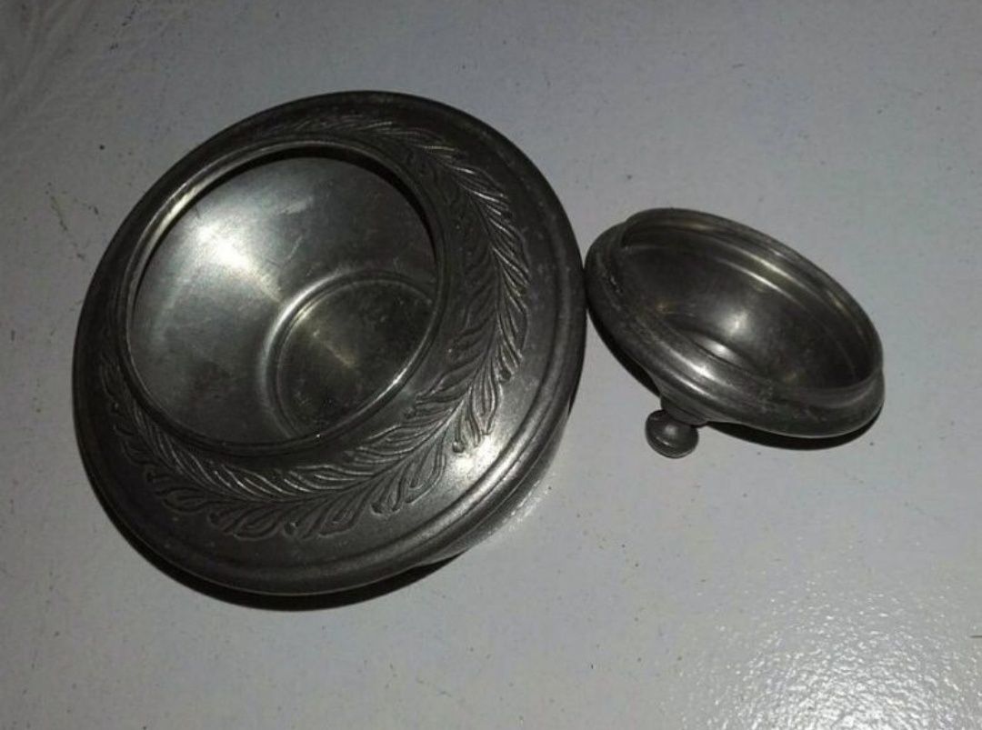 Peça Antiga em Estanho