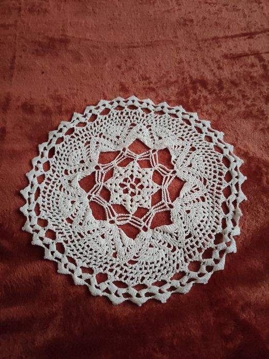 Serwetka z ozdobnymi dziurami