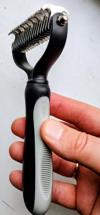 Щітка пуходерка фурмінатор для котів та собак колтуноріз