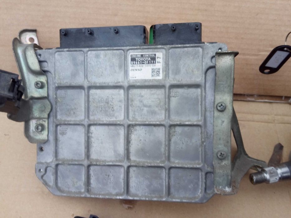 TOYOTA VERSO 09-18 1,6 valvematic komputer zestaw sterownik
