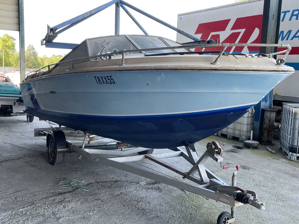 Lancha Searay SRV 200