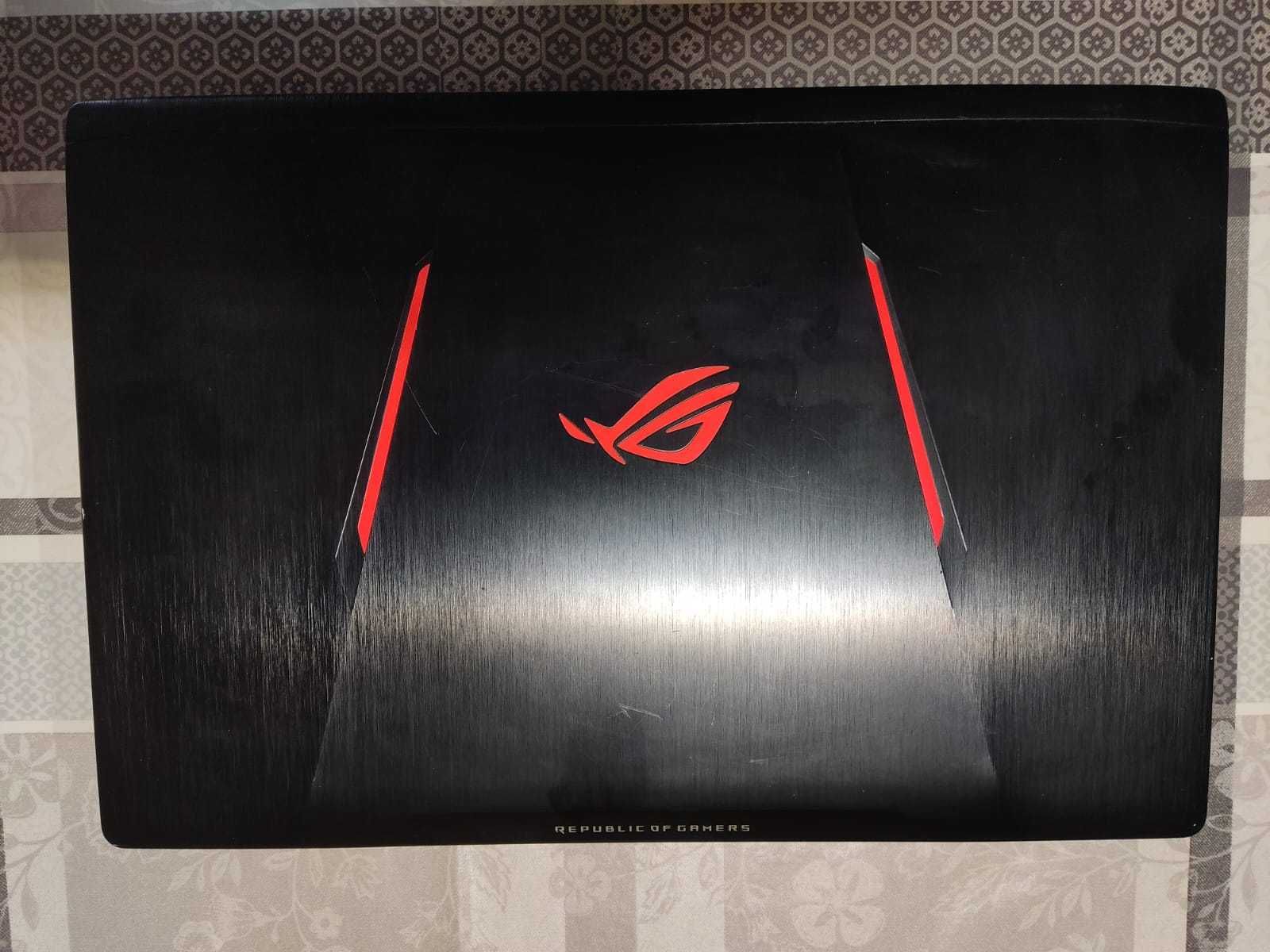 Computador ASUS ROG Gaming para peças
