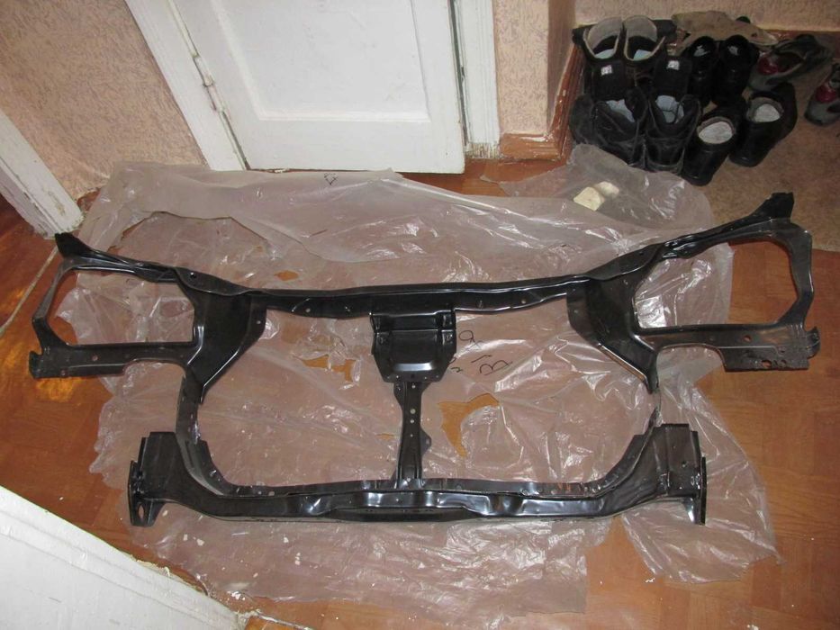 Панель радіатора, "телевізор" Opel Vivaro, Renault Traffic, Primastar