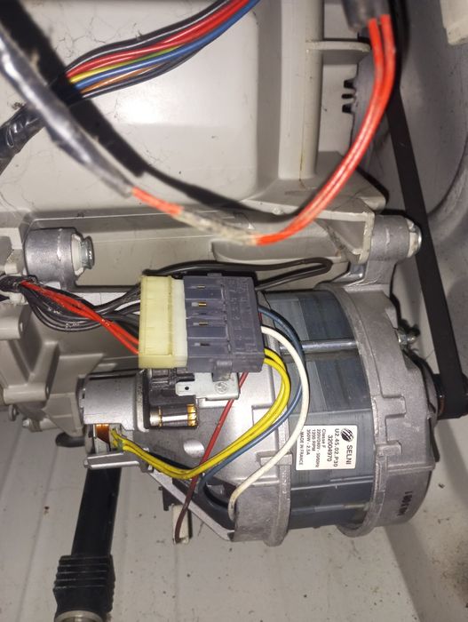 Продам стиральную машину