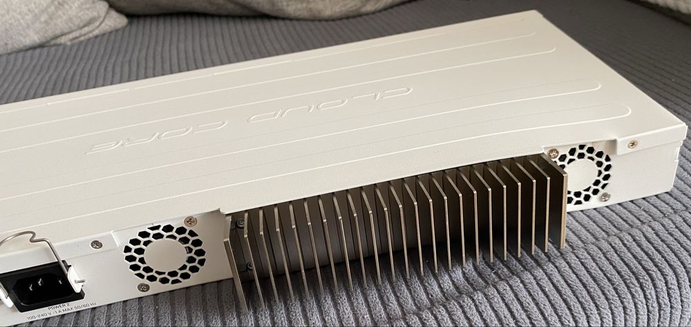 Sprzedam switch Mikrotik