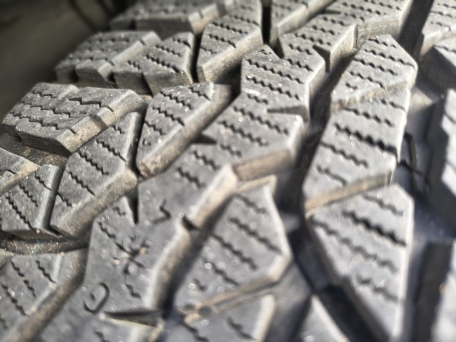 Opony Nokian 185/60/15 jak nowe