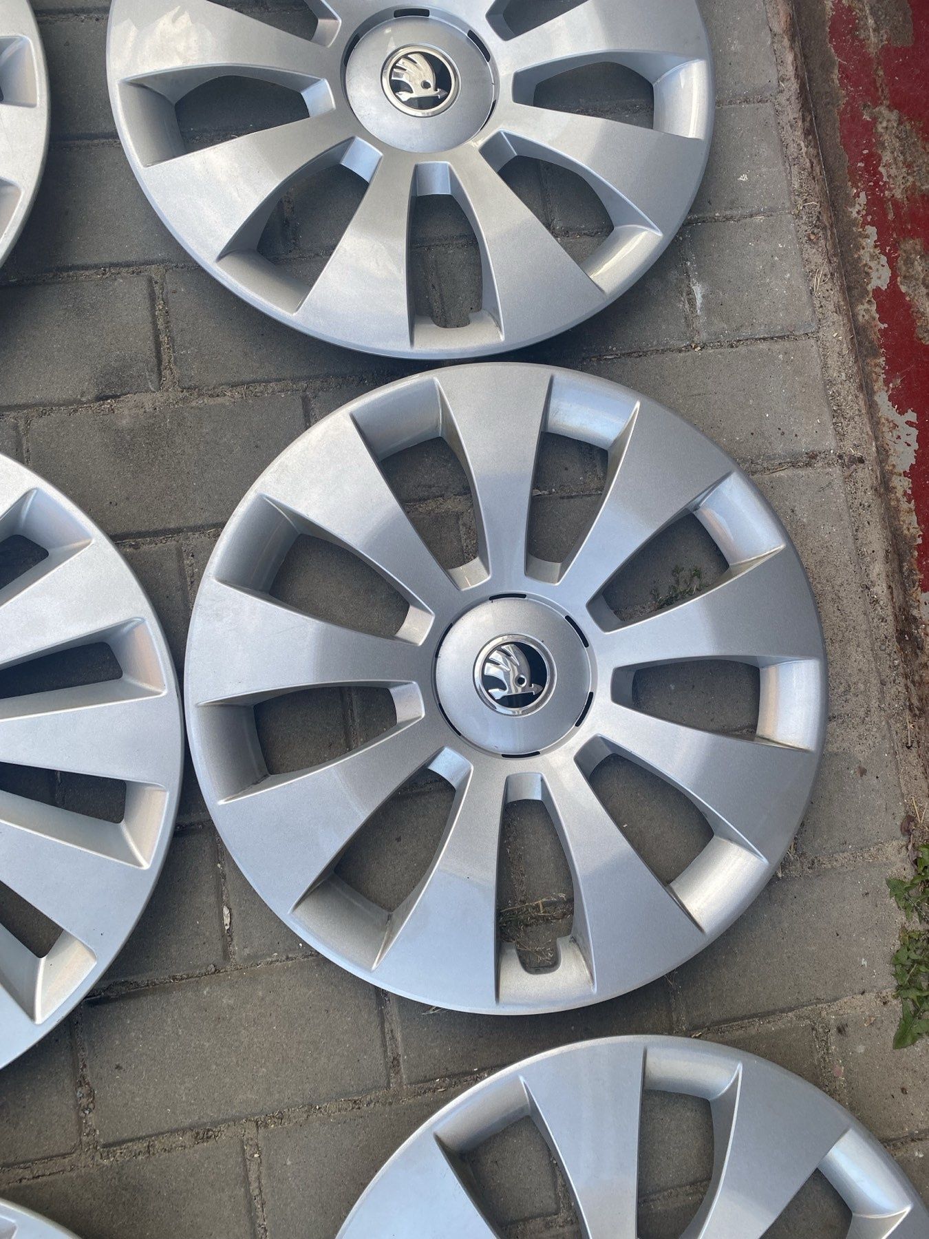 Оригінальні Ковпаки R16 на шкода Октавія А7 А8, syper b ,karoq, fabia,