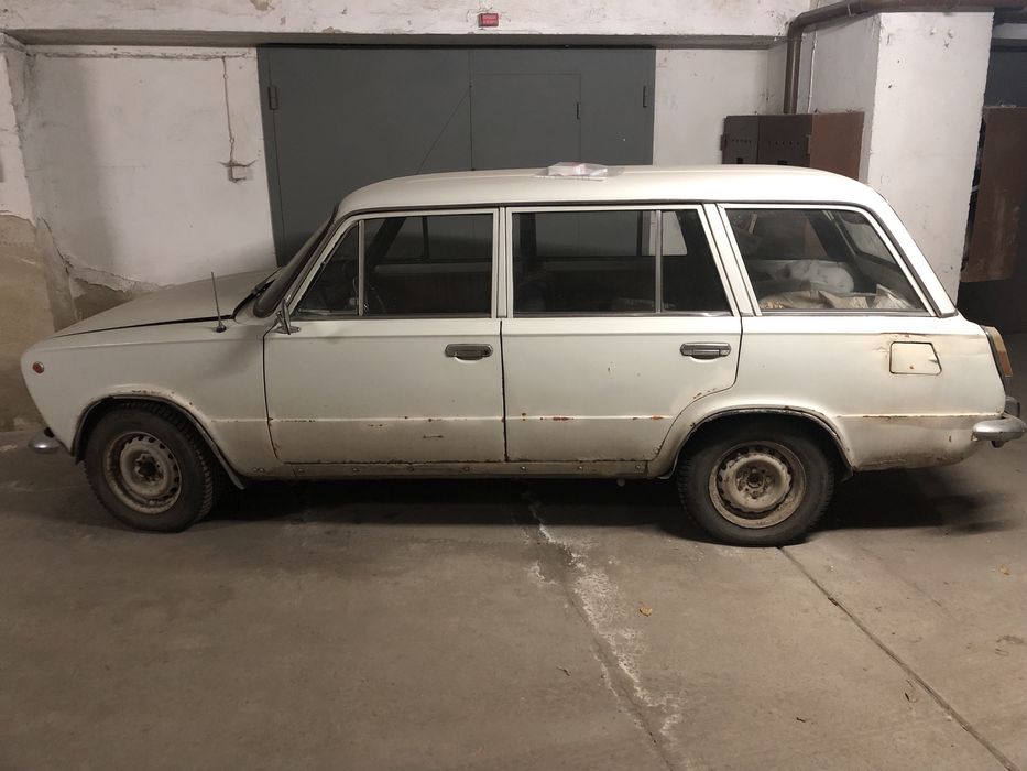 Продається автомобіль ВАЗ 2102