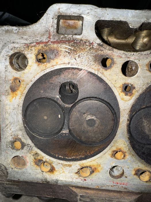 Гбц рено 9 11 19 21 F2N 1.7 бензин головка блока Reno 19 21 9 11  1.7