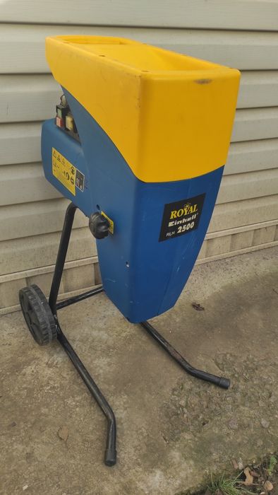 Дробілка гілок . Измельчитель веток.Шредер.