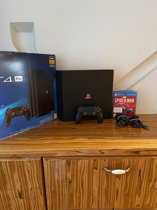 [PS4] Konsola SONY PlayStation 4 Pro 1TB +  Pad + Gra Spider-Man