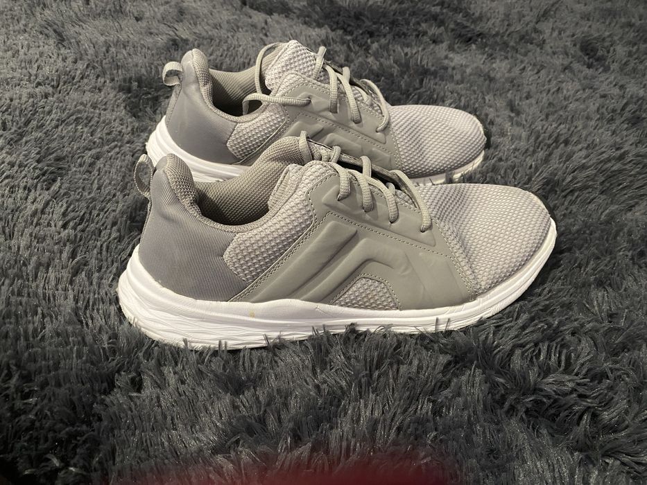 Кросівки 45 розмір