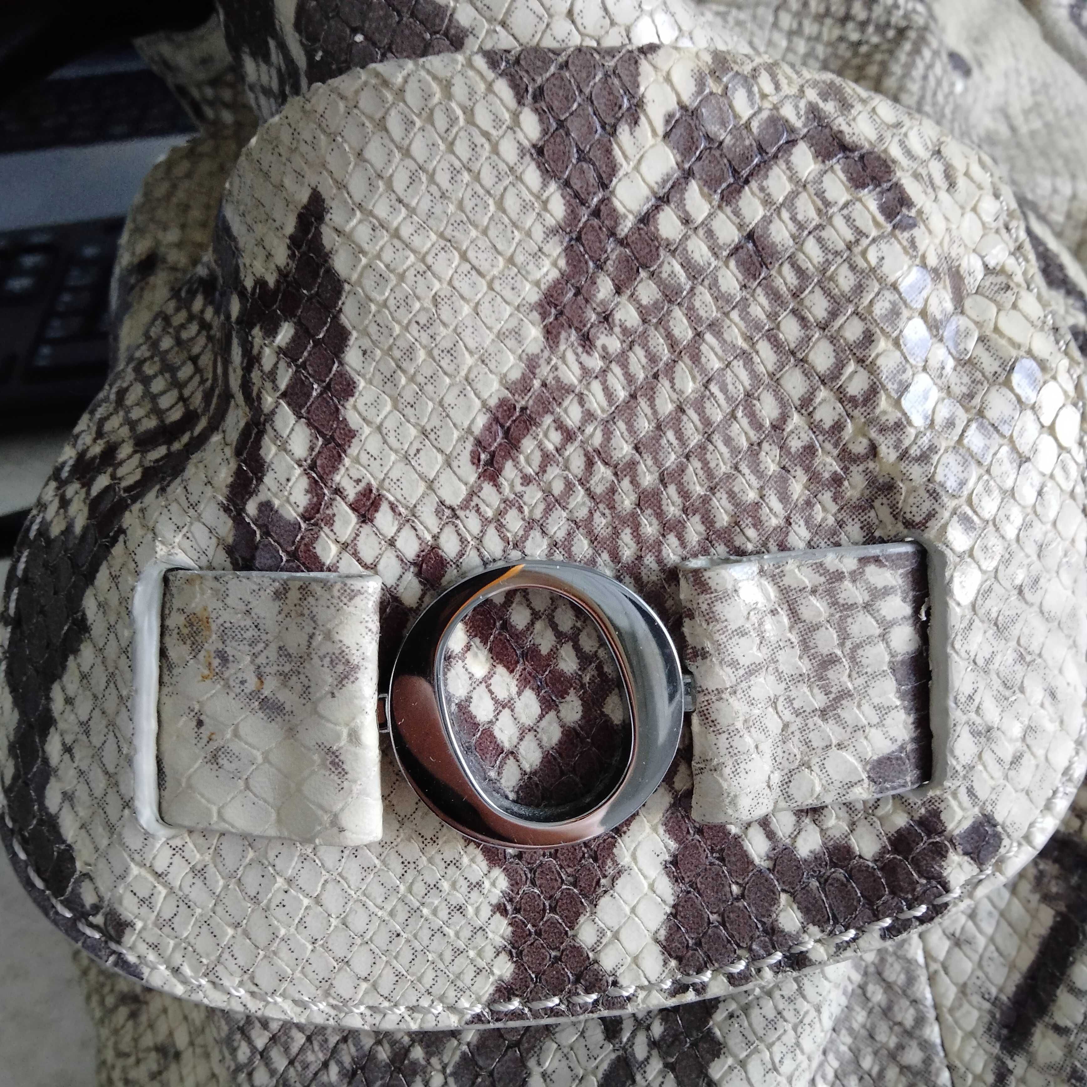 Брендова шкіряна сумка брент Oroton, зміїний принт