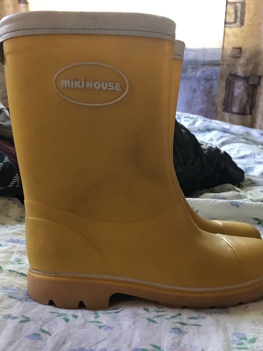 Резиновые сапоги