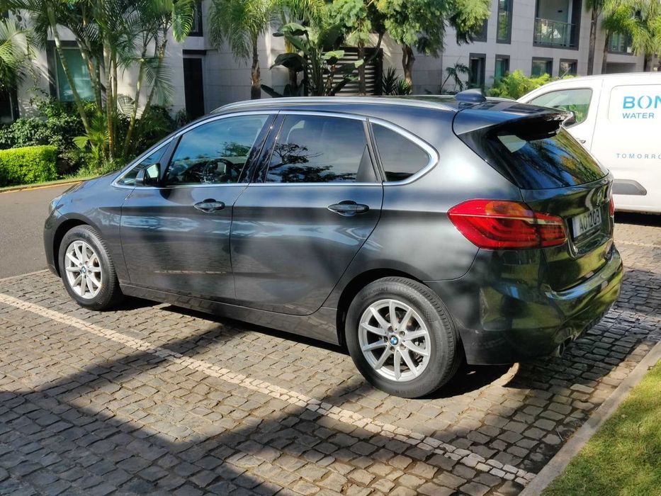 BMW 216 Automático