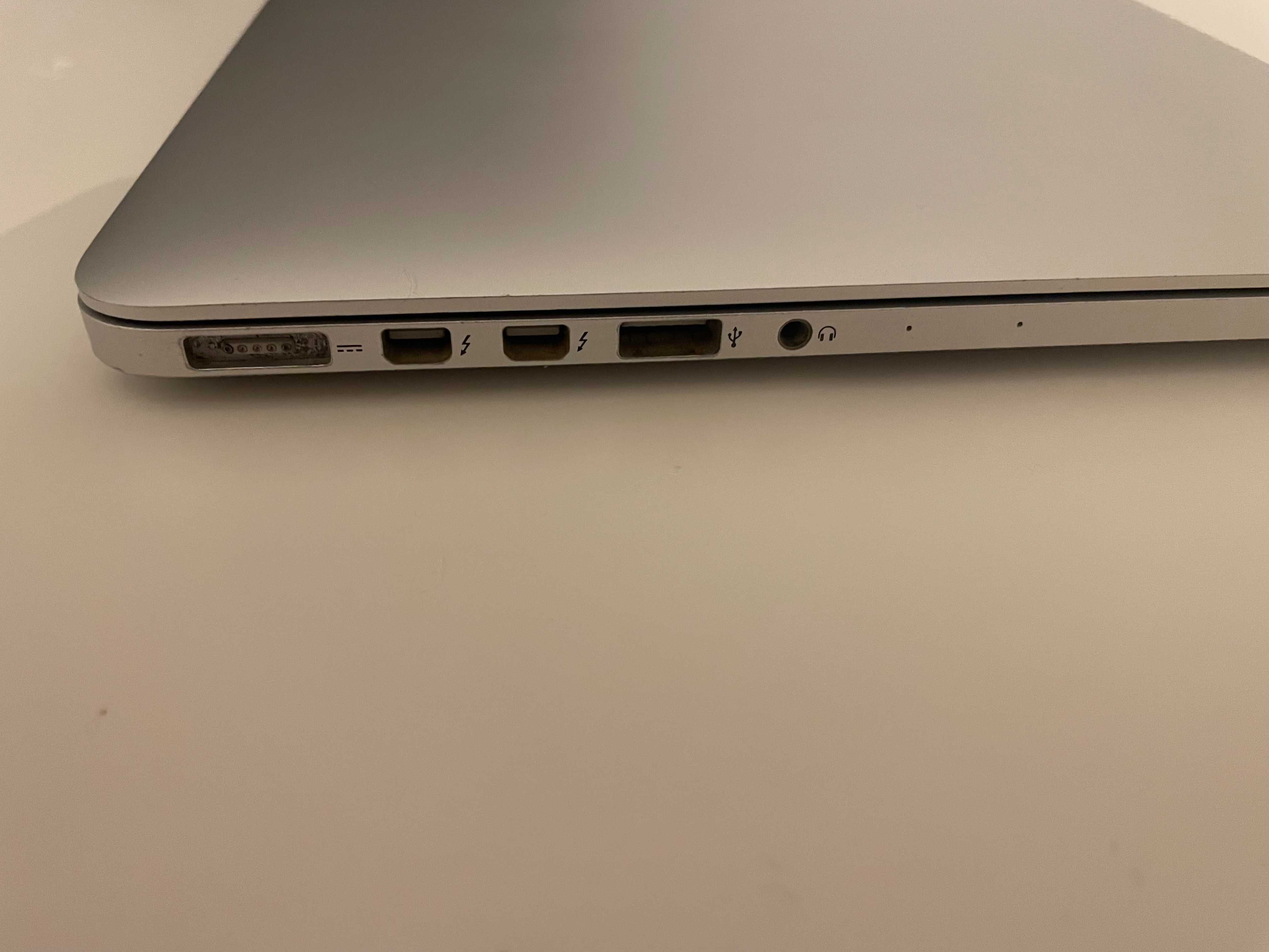 MacBook Pro Retina 13” (Final 2013)  i5 2.6GHz  8GB RAM