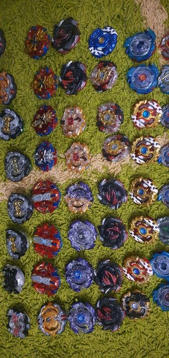 Повна колекція 72 Beyblade Burst