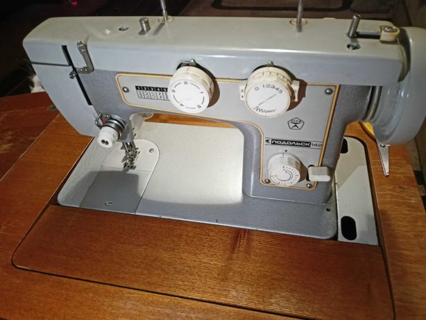 Подольск 142, швейная машинка, швейна машинка