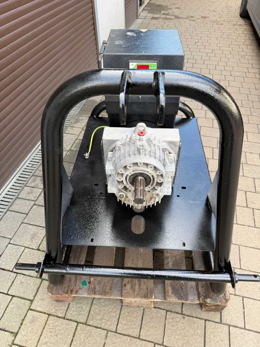 Agregat prądotwórczy do ciągnika rolniczego WOM - 22 KvA