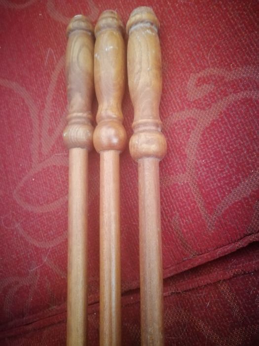 3 Puxadores+ 2cortinados grandes 25€s