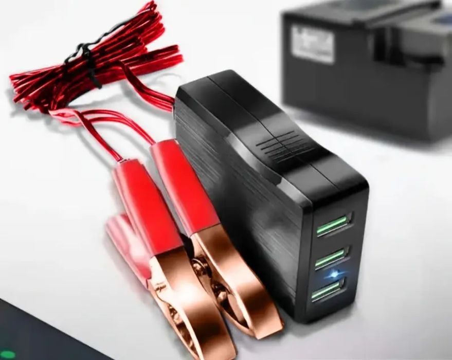 Зарядний пристрій для телефона від акумулятора 12V24V на 3 USB