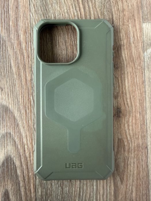 Чехол на iPhone 15 pro max urban armor gear uag essential armor