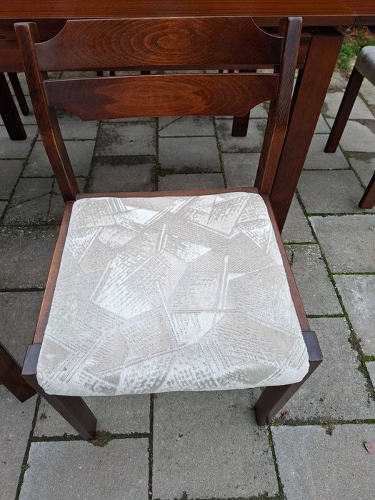 Stół rozkładany + 6 krzeseł