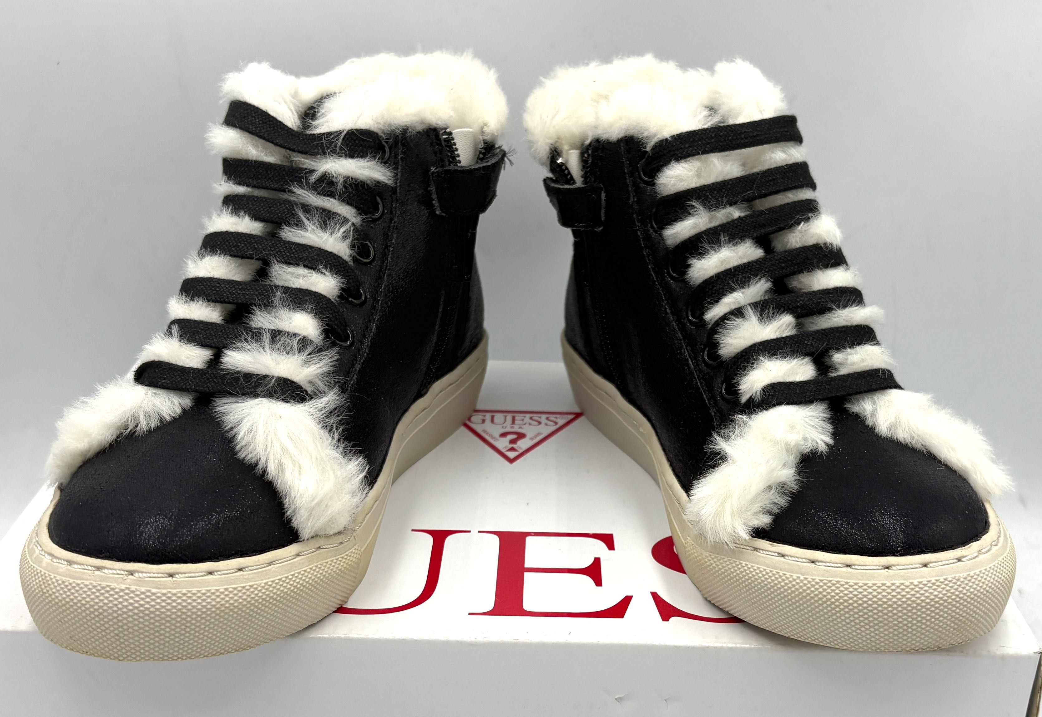 ‼️Nowe oryginalne sneakersy śniegowce GUESS Furry czarne r. 33 AZ 191