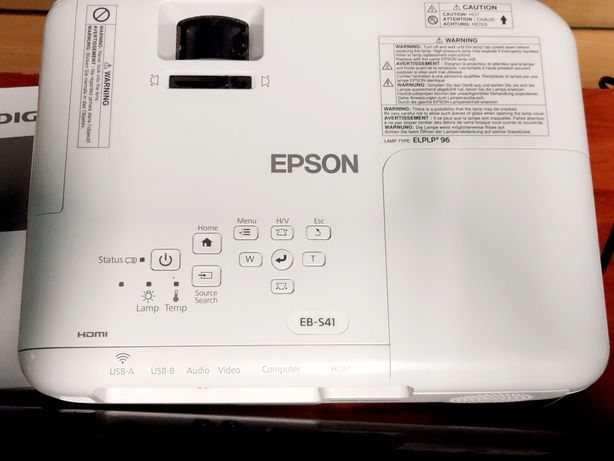Sprzedam komplet projektor EPSON EB-S41