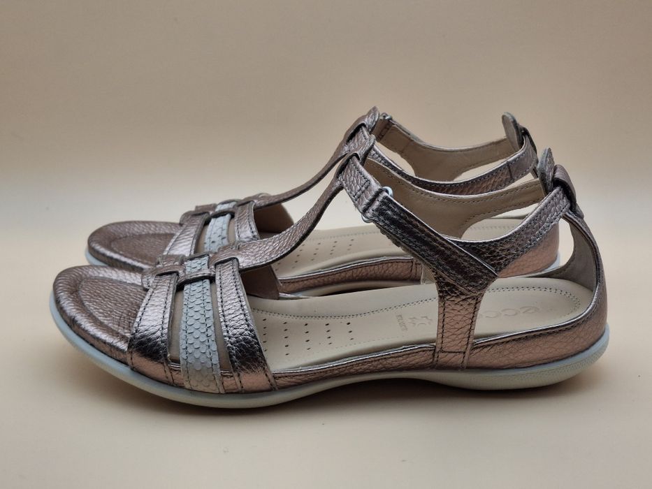Сандалі ECCO Flash T- Strap Нові 39р.
