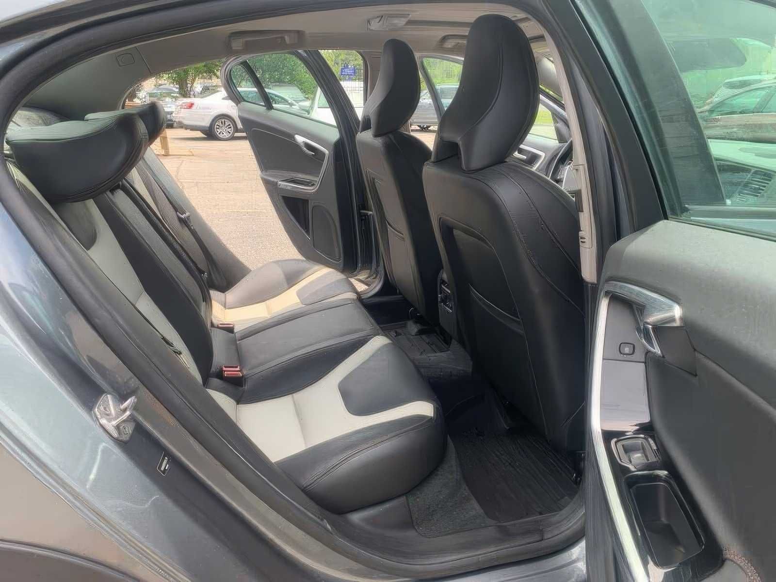 2017 Volvo S60 Cross Country
