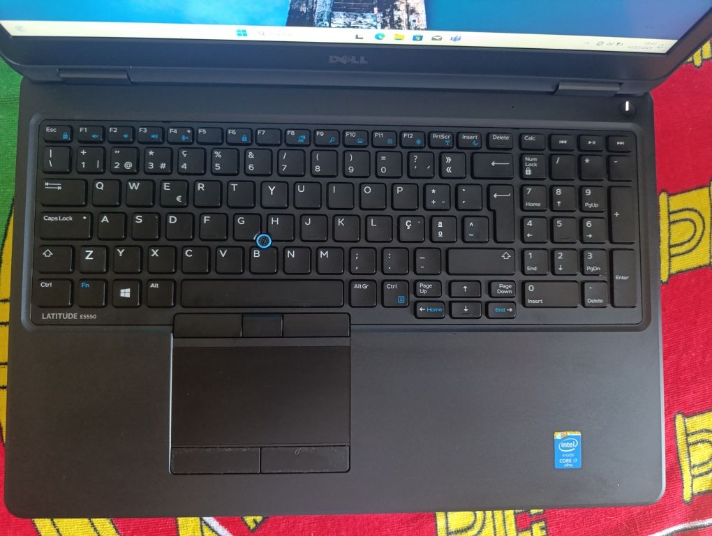 Dell Latitude E5550 (i7-5600U- 16GB RAM - 256GB SSD- GeForce 840M 2GB)