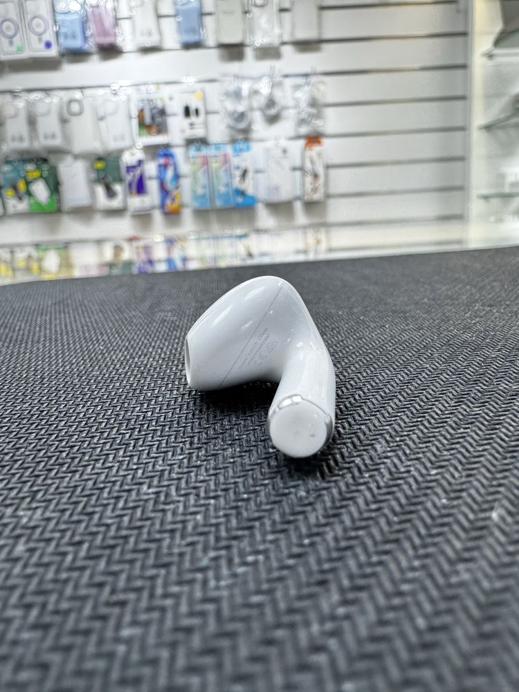 Б/У Оригінальний Правий Навушник Apple AirPods 3(A2565) Right