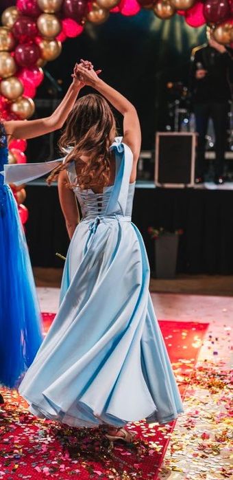 Випускна сукня, в ідеальному стані