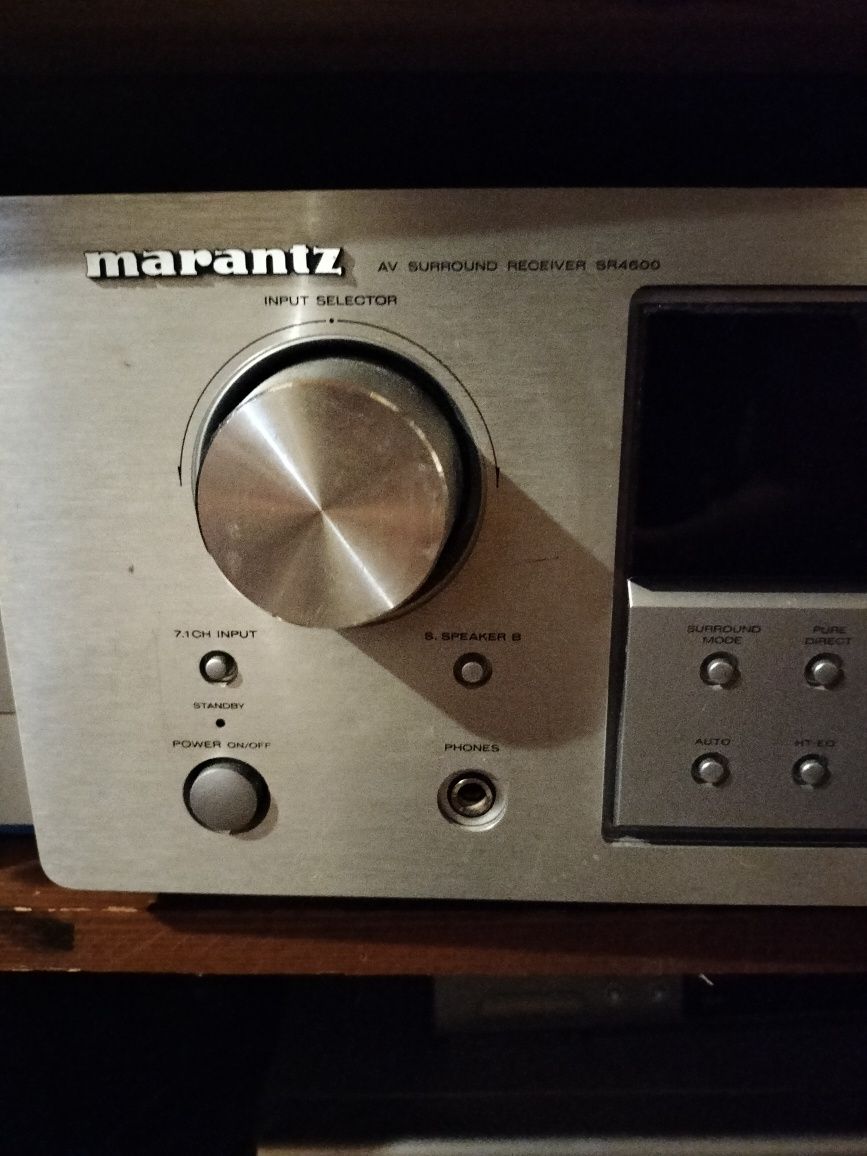 Рісівер Marantz і колонки з боковим драйвером