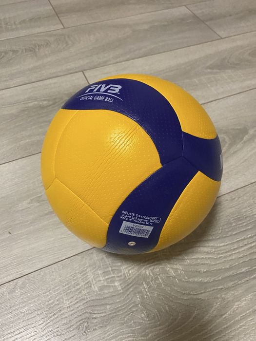 М'яч волейбольний Mikasa V200W