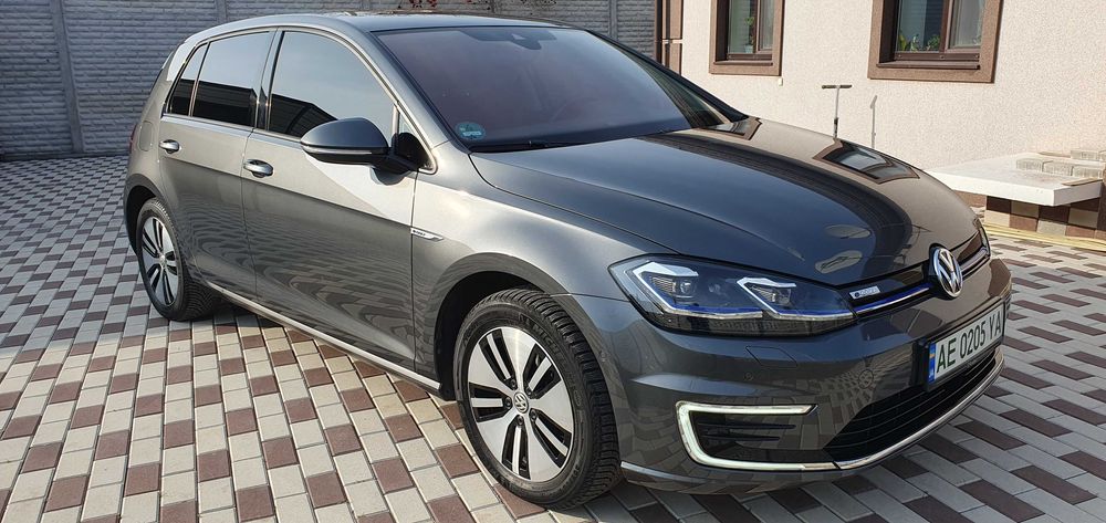 Продам Volkswagen E-golf