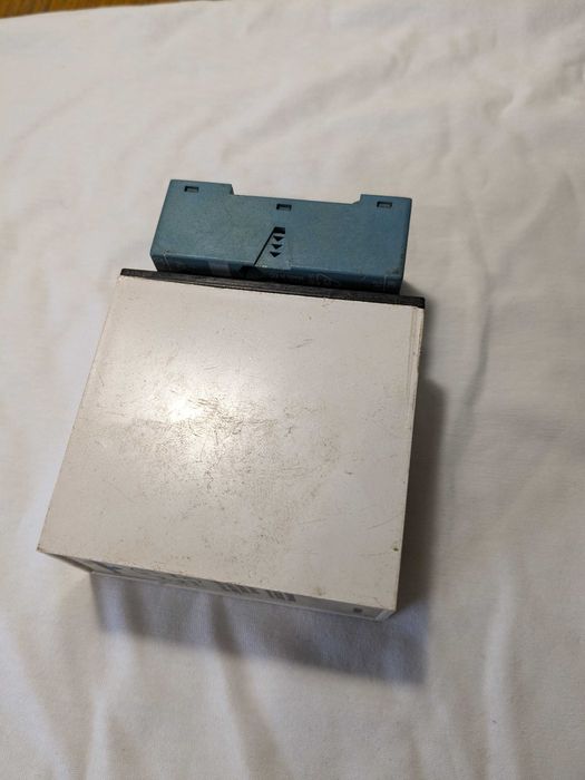 Реле контроля фаз.