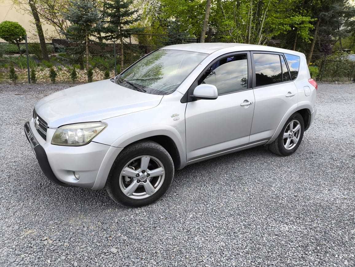 Toyota RAV4, 2,2d