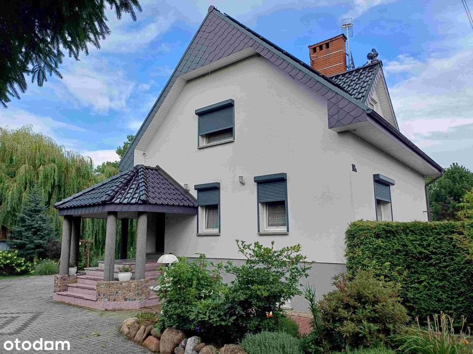 DOLINA BARYCZY - Dom wolnostojący na pięknej działce z własnym stawem