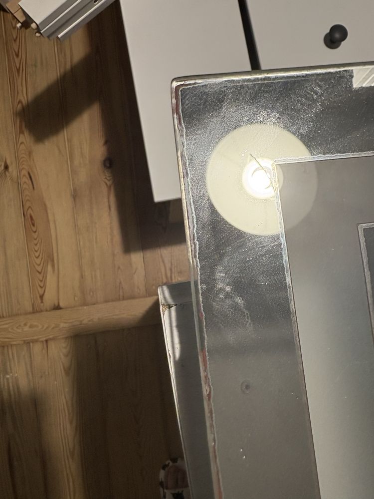 Lustro do toaletki z oświetleniem led