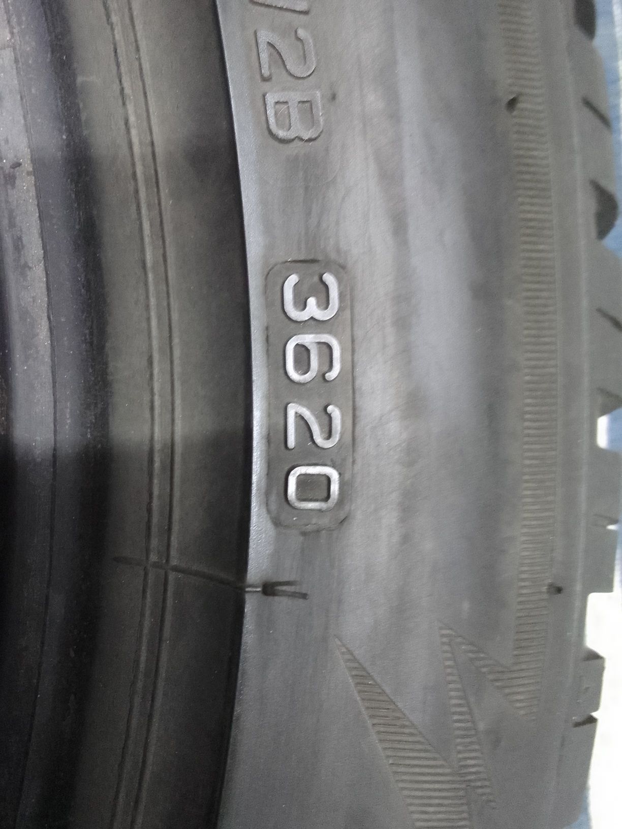 Opona zimowa 235/45r18 BRIDGESTONE 2020r 6mm
