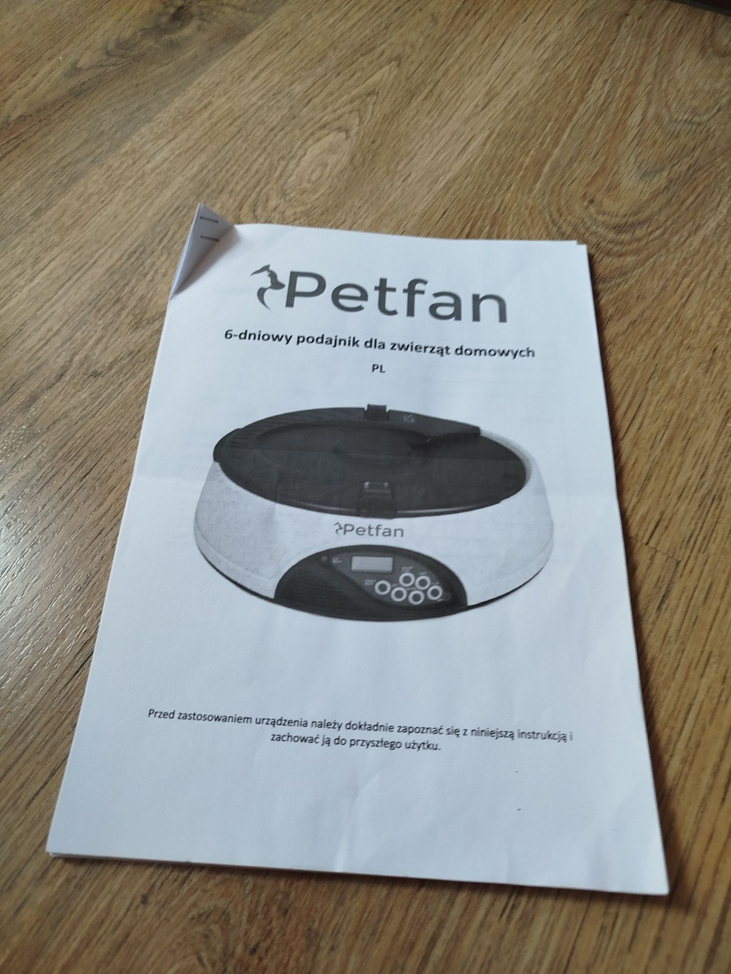 Miska automatyczna, podajnik karmy dla kota lub małego psa