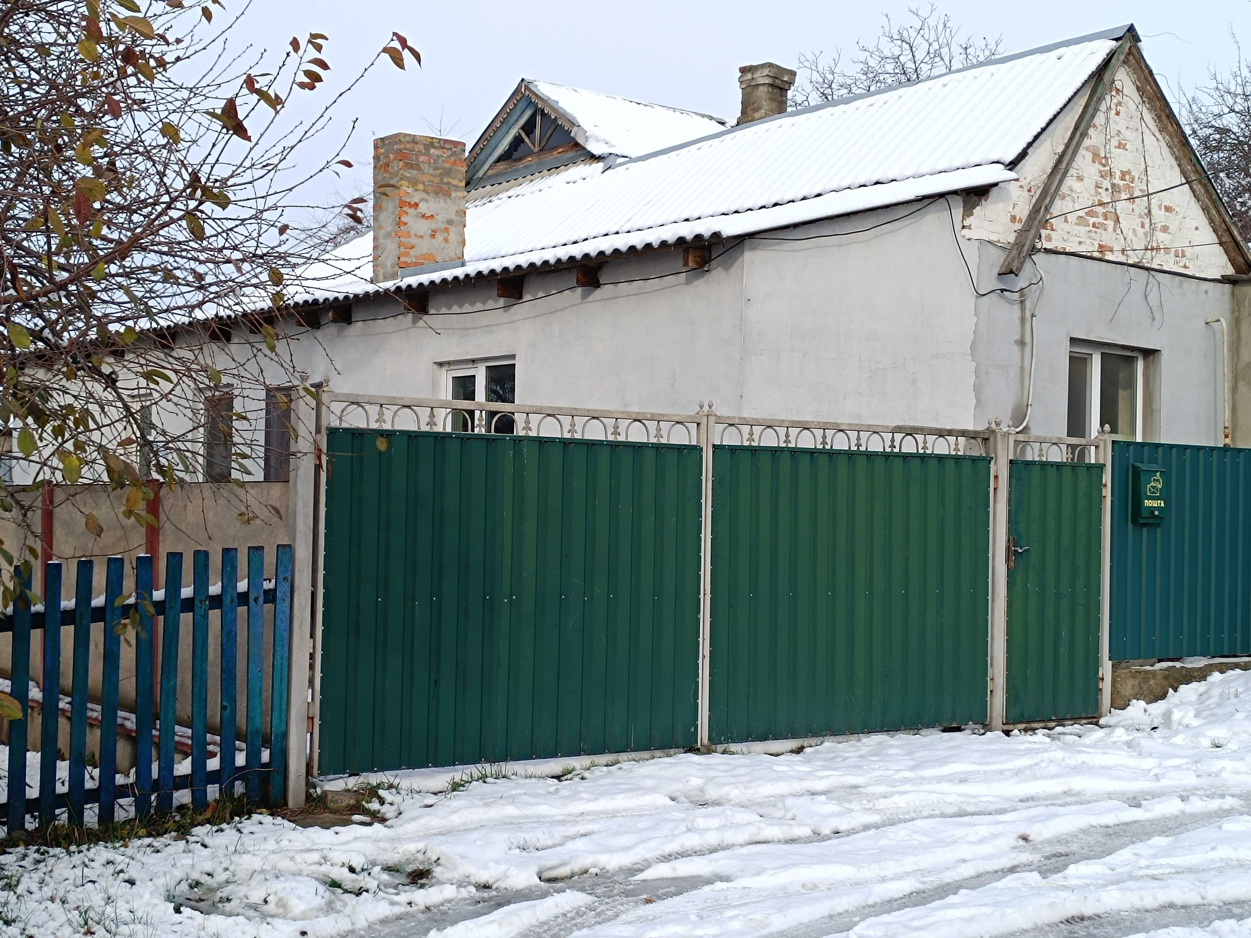 Частина будинку р-н Міщанки всі комунікації, асфальтований під'їзд