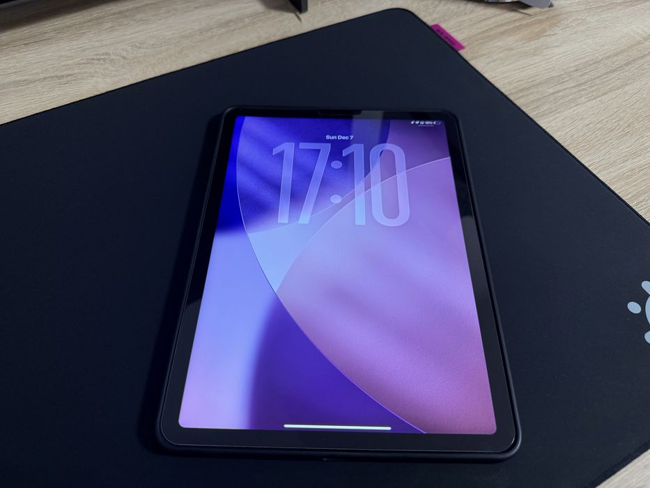 Плншет iPad Air (5th generation)