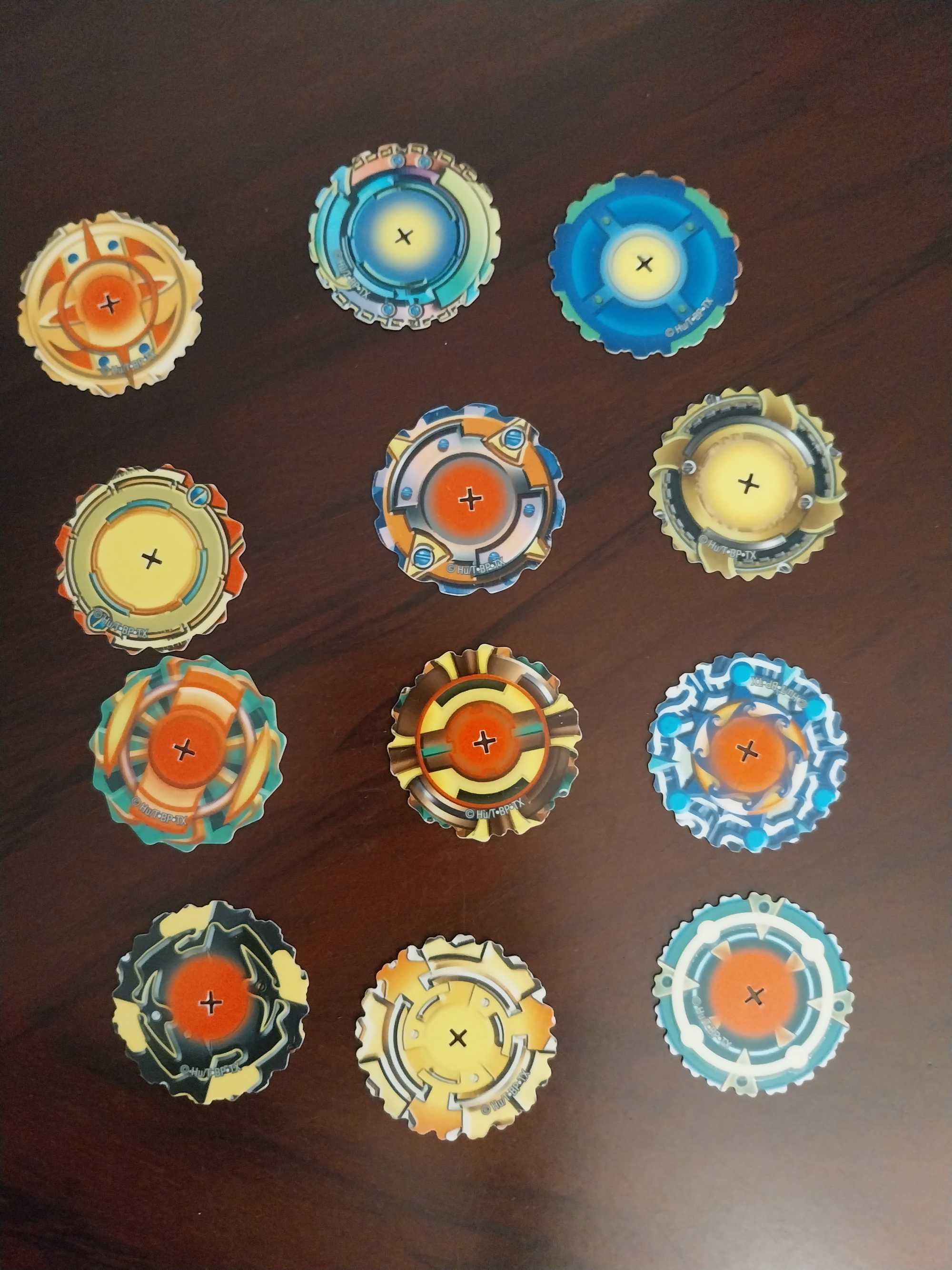 Lote 12 Beyblade Spinners