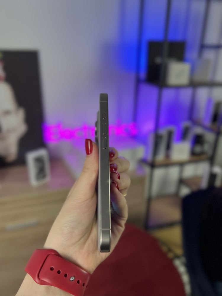 iPhone 15 Pro 256|512 GB + подарунок AirPods Pro 2
