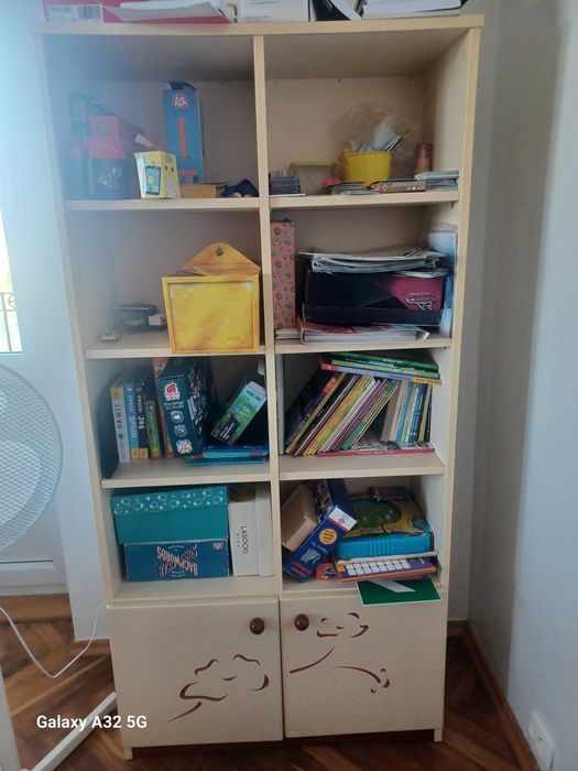 regał półki na książki zabawki