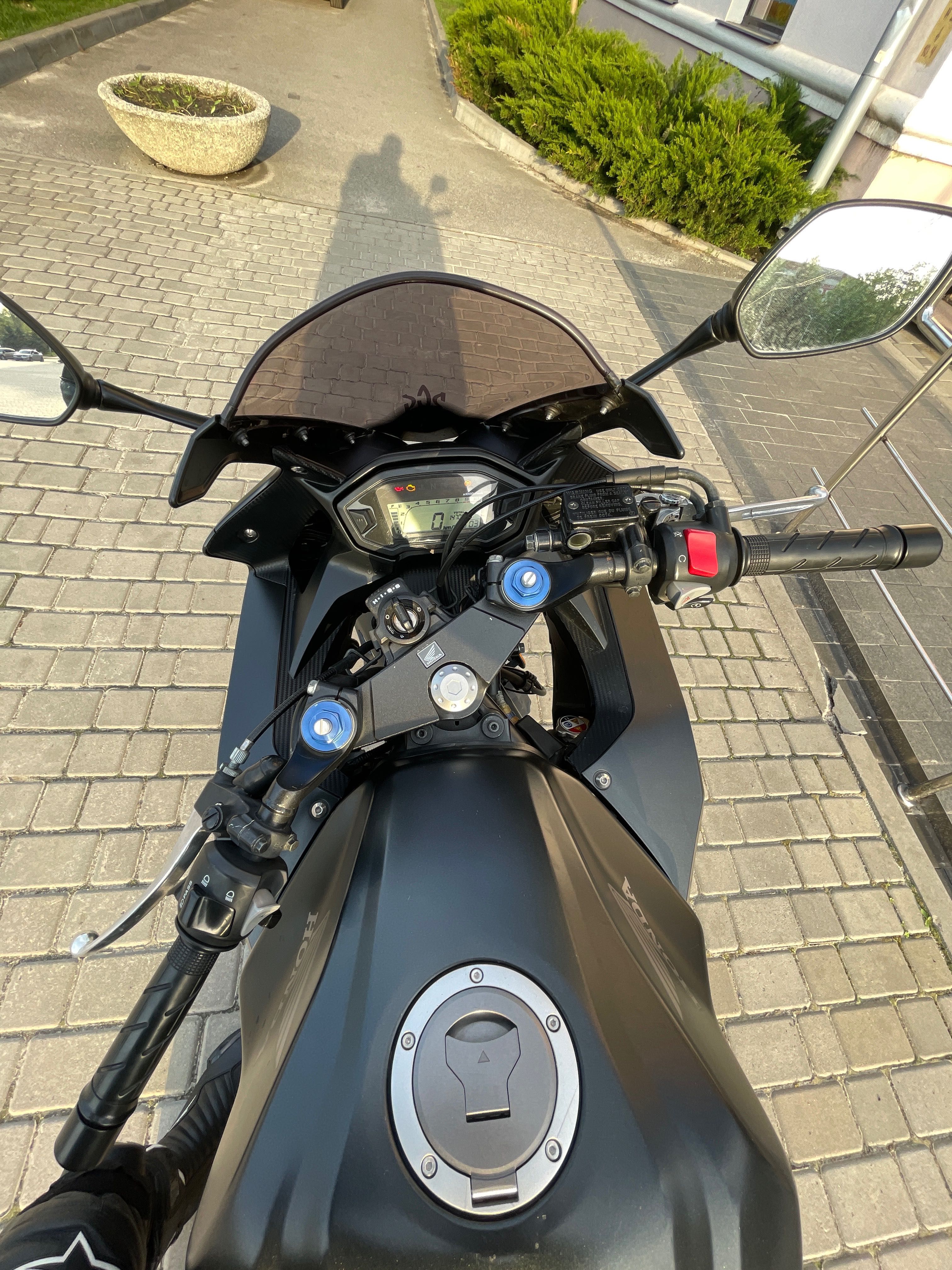 Продам Honda CBR500R