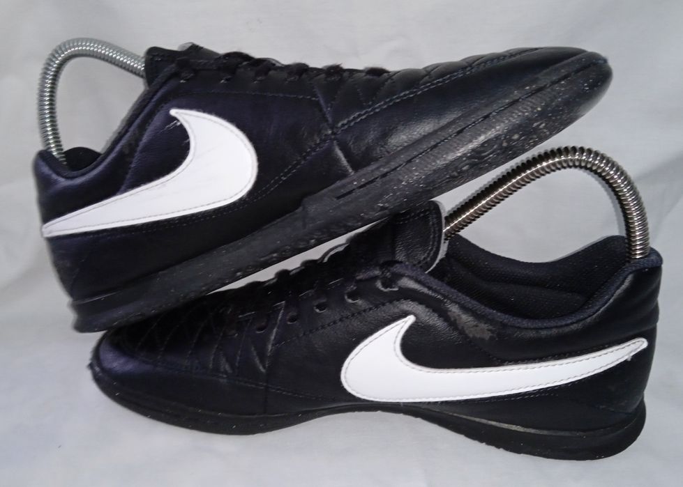 Футзалки Nike Majestry IC 40 р